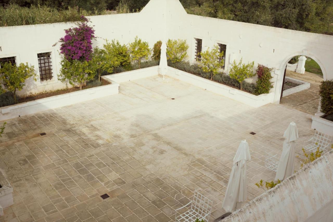 Masseria Le Carrube Ostuni Εξωτερικό φωτογραφία